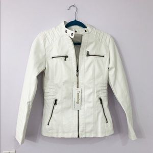 Chic white faux leather jacket with zippers